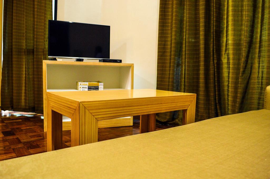 Asian Mansion II Makati City Екстериор снимка